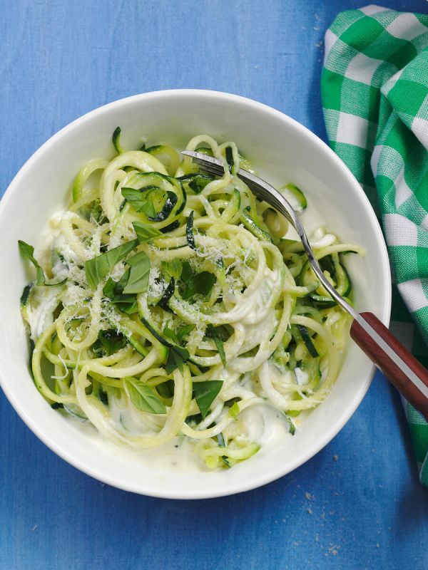 Spaghettis de courgettes et sauce au citron